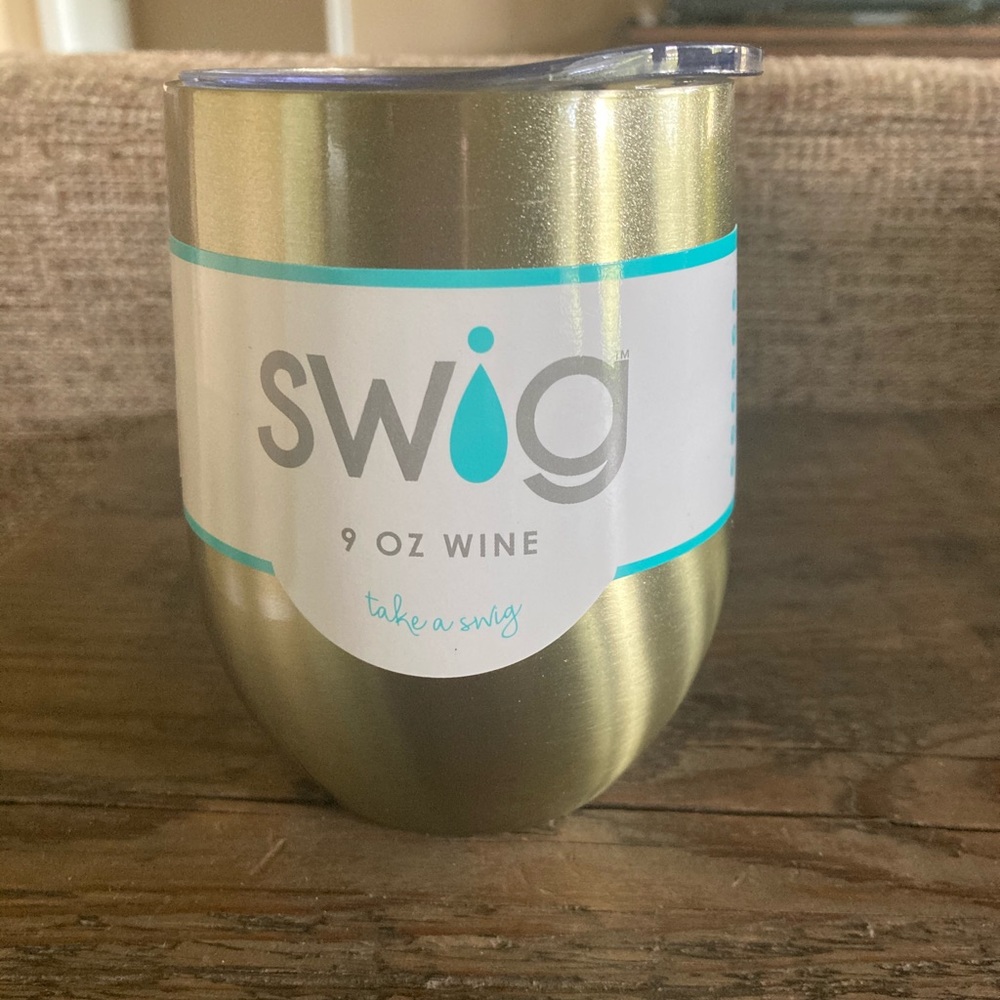 Swig 9 oz  Stemless Wine Cup - Gold Color ( NWT)